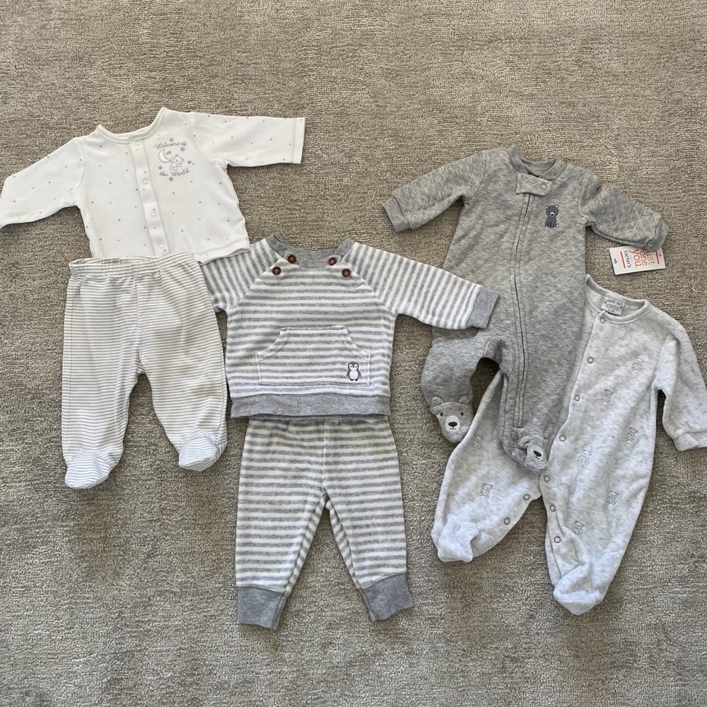 Unisex baby clothing lot 0-3
